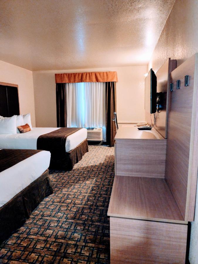 Gold Circle Hotel Lloydminster