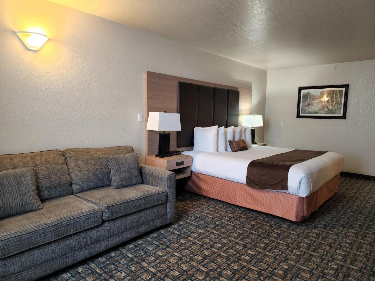 Gold Circle Lloydminster