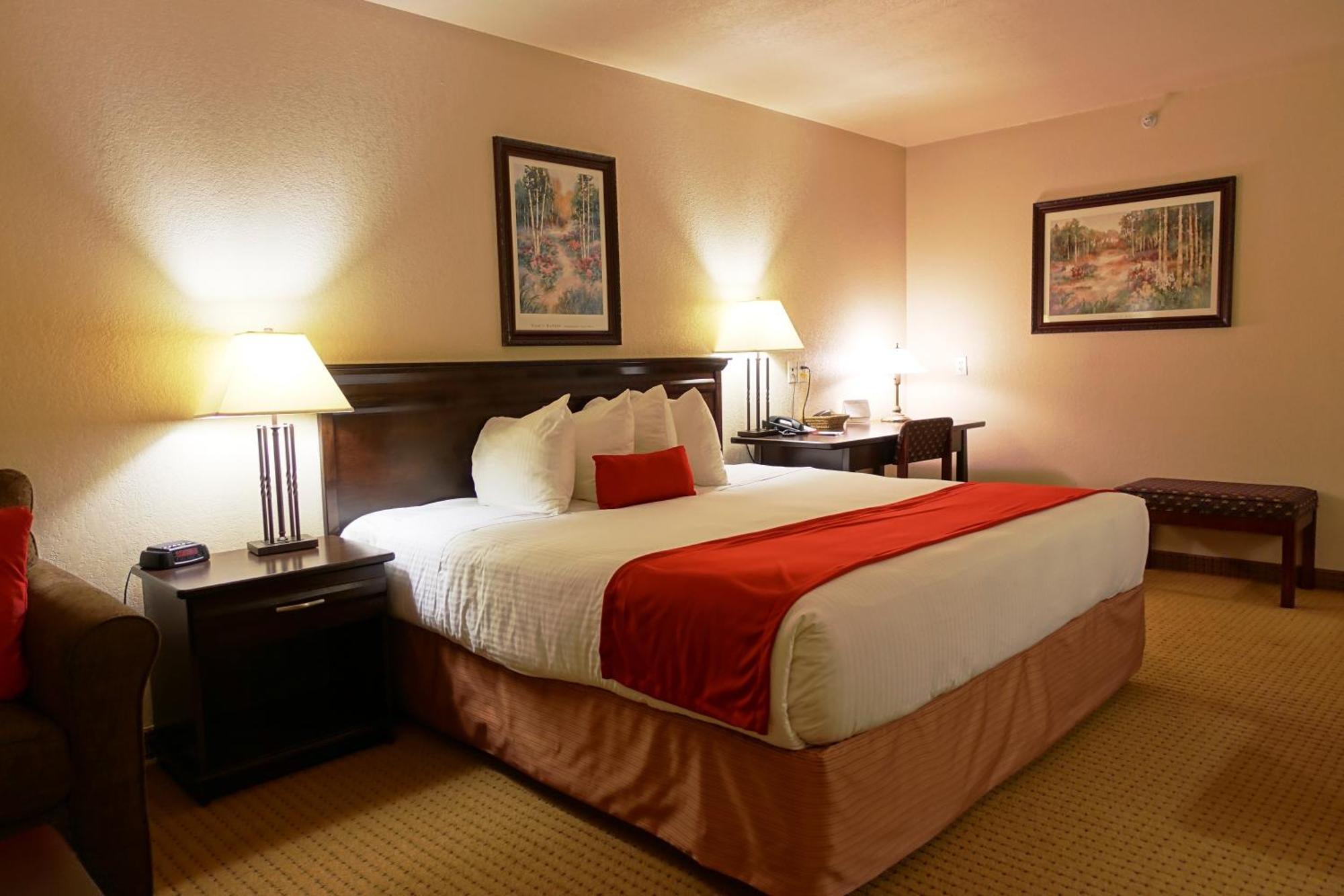 Gold Circle Hotel Lloydminster