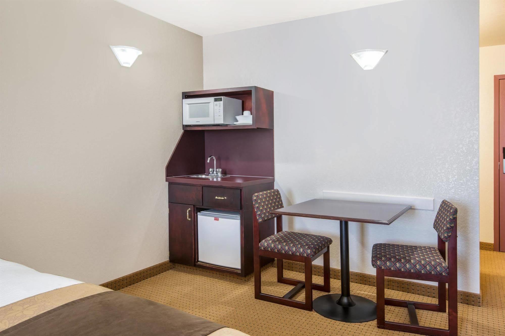 Gold Circle Hotel
