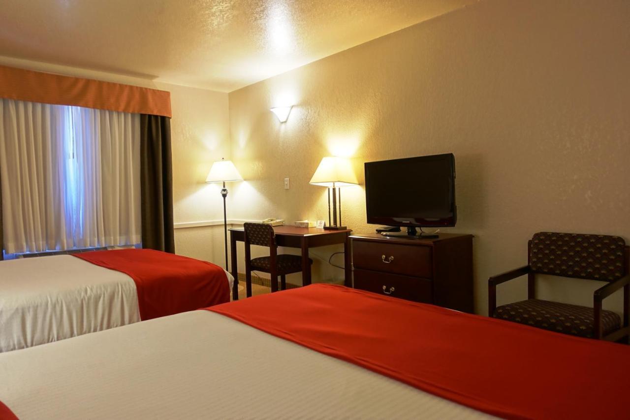 Gold Circle Hotel Lloydminster