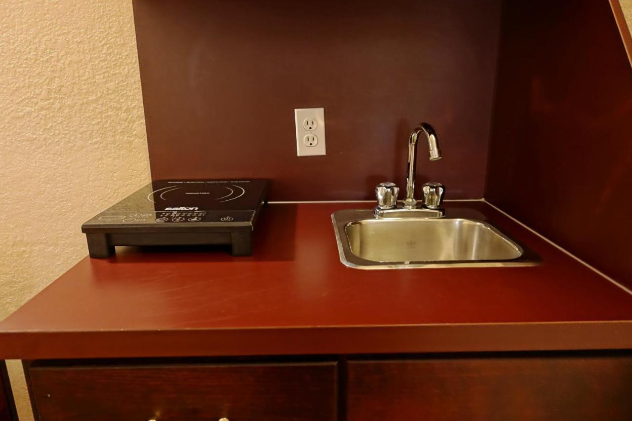 Gold Circle Hotel